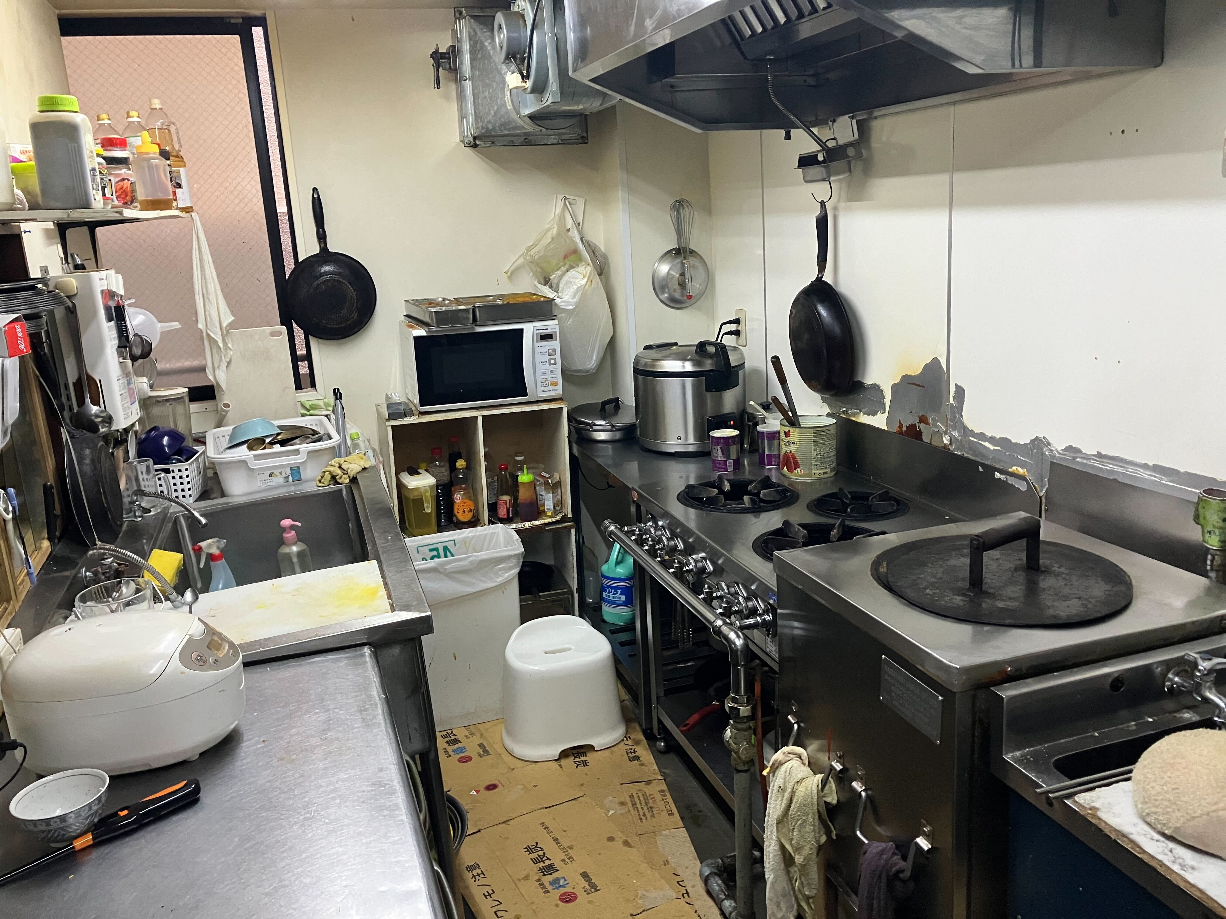 平井駅徒歩1分！ロータリー面ビル内の多国籍料理店居抜き物件